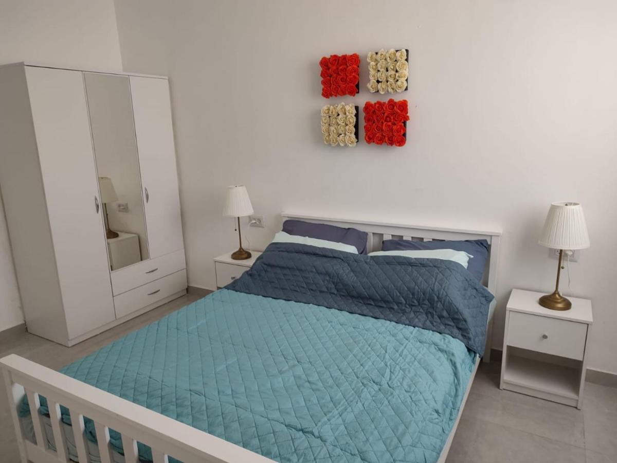 Lovely Three-Room Apartment Above The Promenade Ashdod Exteriör bild