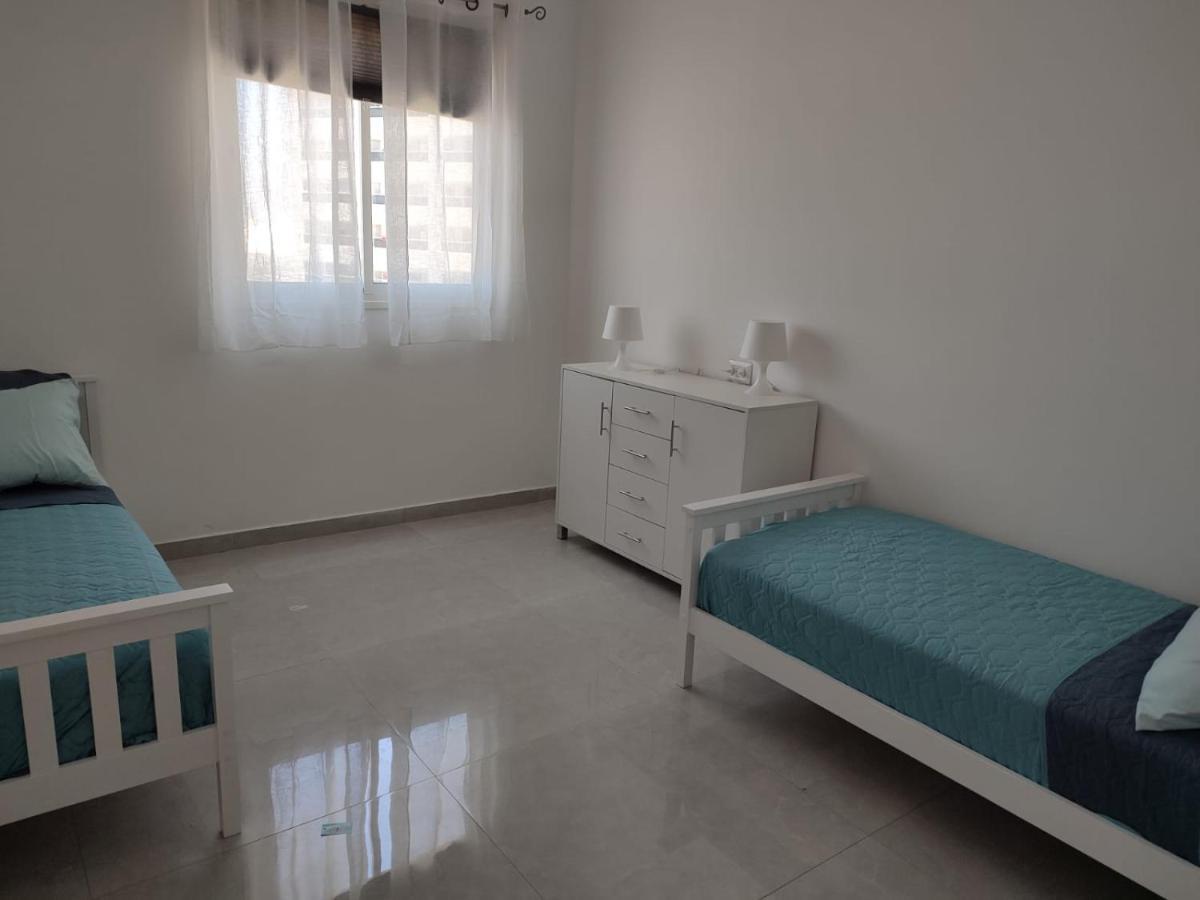 Lovely Three-Room Apartment Above The Promenade Ashdod Exteriör bild